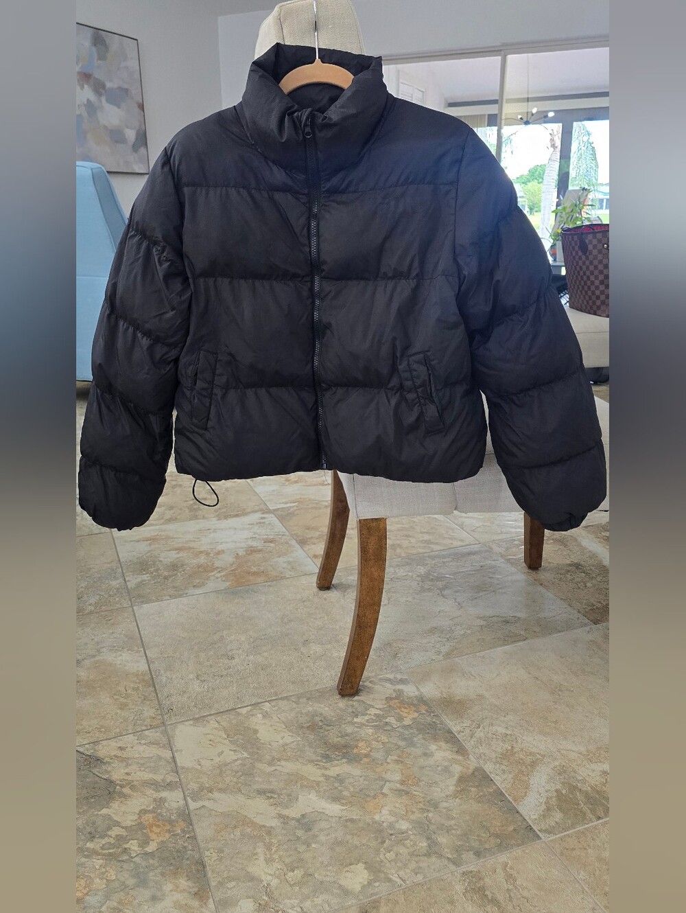 Classic Black Women's Puffer Jacket - Brand Unspecified
